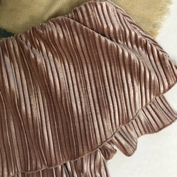 🎉CCO Anthro pleated off shoulder velvet blouse - Picture 4 of 6